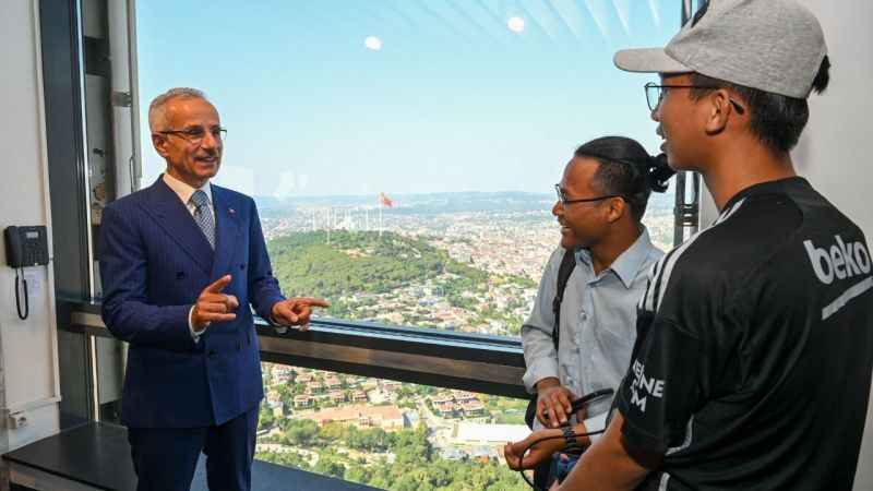 Çamlıca Kulesi'ne ziyaretçi akını